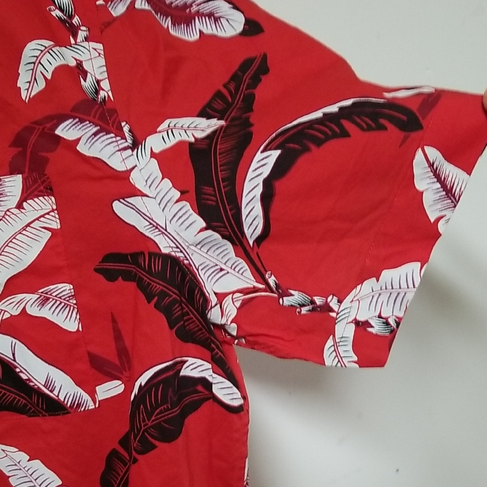 H&M Red and Black Leaf Print Shirt - Picture 6 of 7